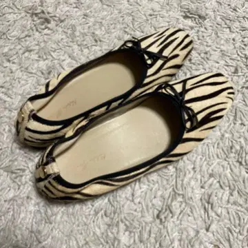 natalia moreno 나탈리아 모레노 송치 플랫슈즈