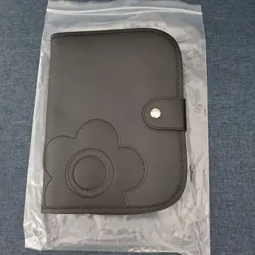 마리콴트 멀티 케이스