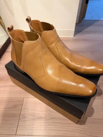 베이지 가죽 사이드 고어 부츠