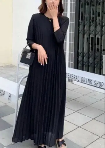 벌스데이 바쉬 롱 플리츠 원피스 블랙 사이즈 M