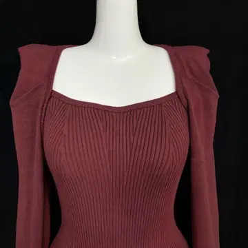 SNIDEL / 버건디 퍼프 슬리브 니트