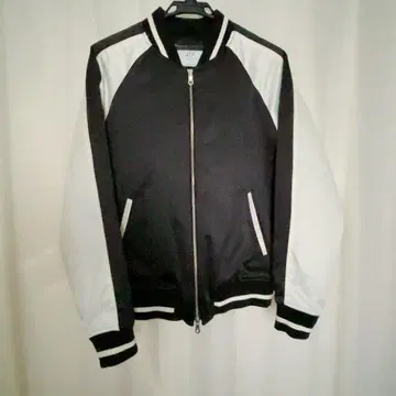 417 래글런 슬리브 집업 점퍼 블랙 화이트