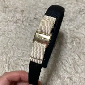 페라가모 리본 포함 블랙 헤어 머리띠