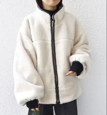 [ 완판템 ] SHIPS 고밀도 브라이트 보아 스탠드 코트