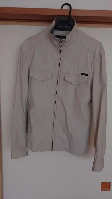 Calvin Klein Jeans 베이지 자켓 M 사이즈