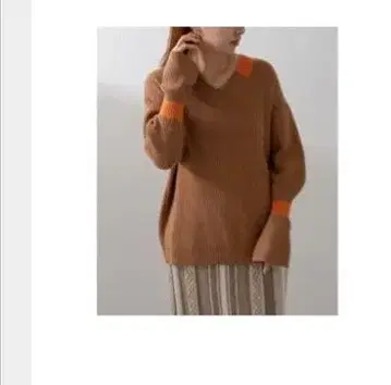 브라운 V넥 니트 스웨터