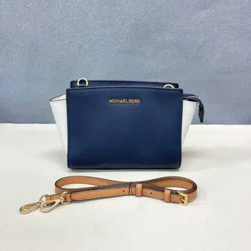 MICHAEL KORS 네이비 화이트 숄더백