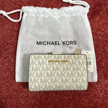 마이클코어스 접이식 지갑