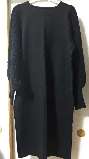 블랙 뜨개질 디자인 긴팔 원피스