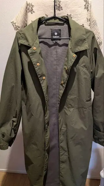 Goldwin 올리브색 나일론 자켓 M