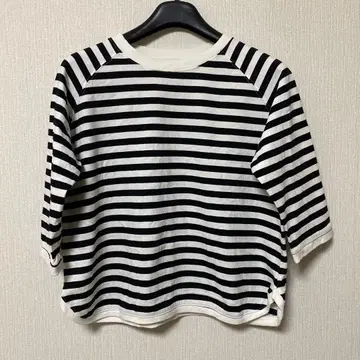 [ BLUE LAKE MARKET 블루레이크 마켓 ] 블랙 칠부 소매