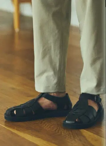 프릭스스토어 별주 구르카 샌들 카우 가죽