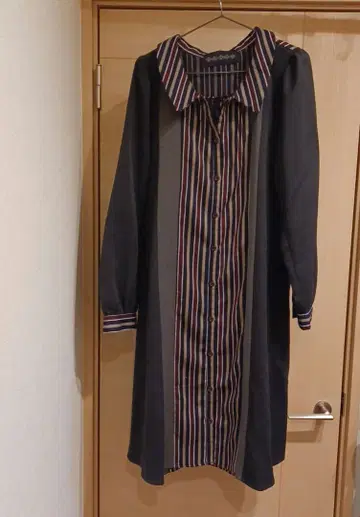 오샤레 워커 kOhAKU 네이비 스트라이프 긴팔 롱 원피스 새상품급