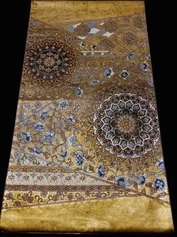 [자수] 후쿠로 오비 금박지의 금 자수 보상화 오타이코 무늬