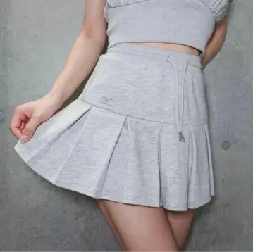 [ 새상품급 ] Darich 플리츠헴 맨투맨 미니 스커트 GRY
