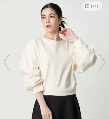 아이보리 풀오버 트레이닝복 뷰티앤유스