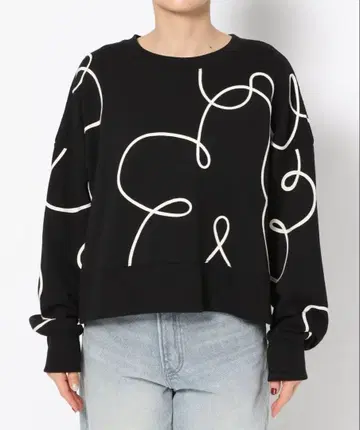 LOWRYS FARM 자수 우라케 풀오버 숏