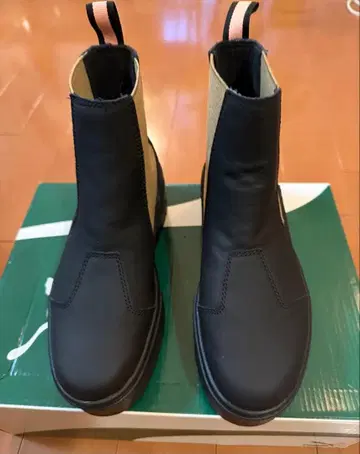 Puma 통굽 첼시 부츠 블랙/베이지