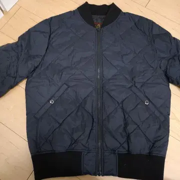 네이비 퀼팅 봄버 자켓