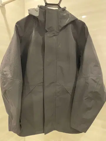 [새상품급] 유니클로 U 블록 테크 유틸리티 후드티 S 블랙