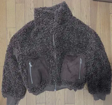 [ 새상품급 ] EMODA 리버서블 보아 블루종 브라운