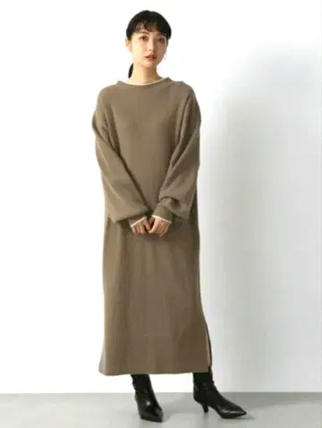 LOWRYSFARM 긴팔 보틀넥 원피스