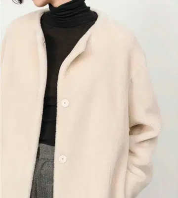 택 포함 미사용 새상품 소쥬 울 보아 코트 아이보리