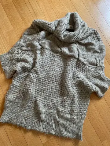 개럴개런트 니트 상의