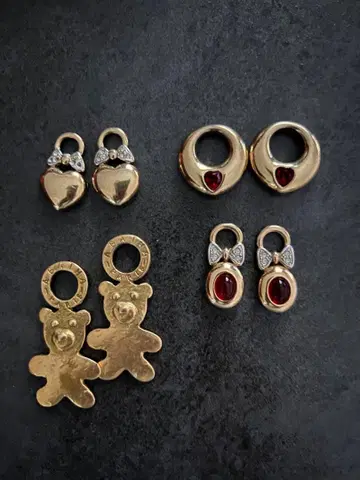 AGATHA 아가타 참 4세트 골드 하트 곰 빨간색 스톤