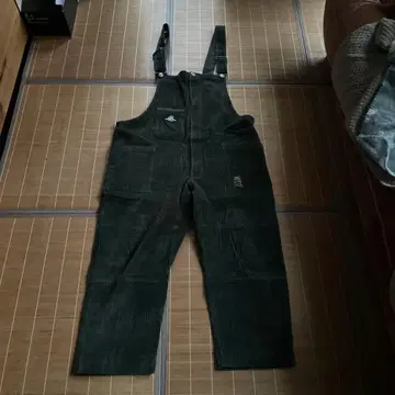 다크 그린 코듀로이 오버롤