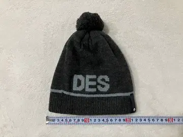 미사용 새상품 DESCENTE 데상트 니트 모자 사이즈 F