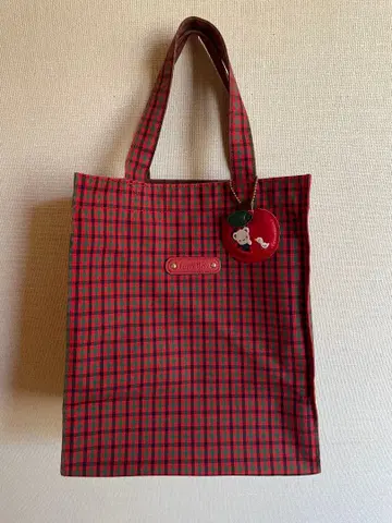 파밀리아 빨간색 토트백 참 포함