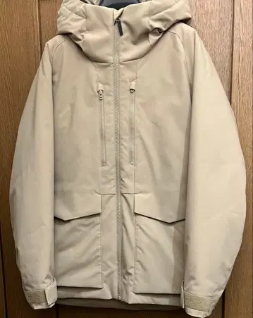 유니클로 하이브리드 다운 후드티 XS 사이즈 베이지