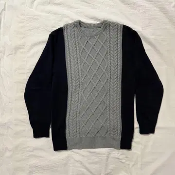 케이블 짜임 도킹 니트 스웨터