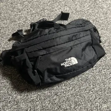 THE NORTH FACE 블랙 바디백