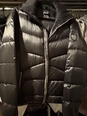 EA7 엠포리오 아르마니 블랙 다운 자켓