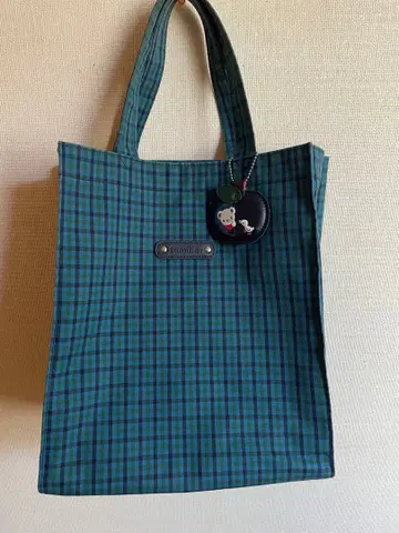 파미리아 토트백 참 포함