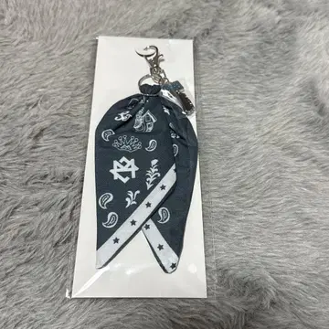 MAZZEL 반다나 키링
