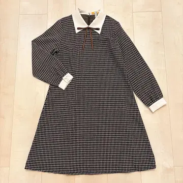 F i.n.t 클레릭 카라 A라인 체크 원피스