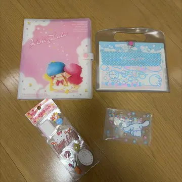 산리오 굿즈 세트