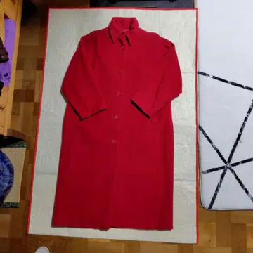 빨간색 스탠드 카라 롱 코트