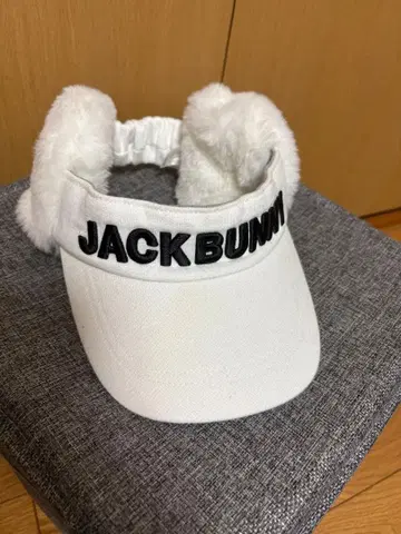 JACKBUNNY 화이트 퍼 바이저