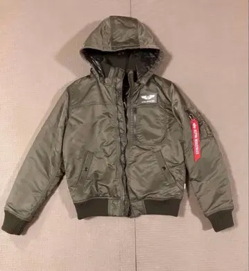 가격 인하 알파인더스트리 후데트 리브 자켓 그레이 M 사이즈