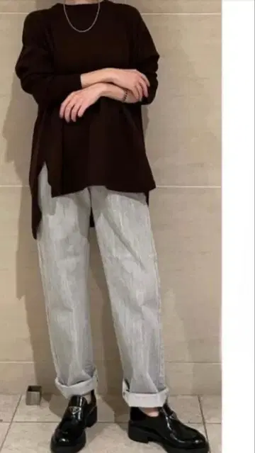 새상품 MACHATT 울 라운드 헴 니트