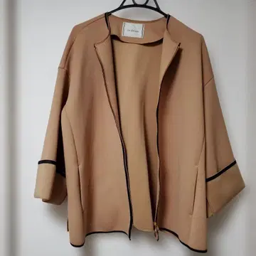 un dix cors 베이지 자켓