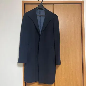 꼼사데모드멘 네이비 체스터 코트