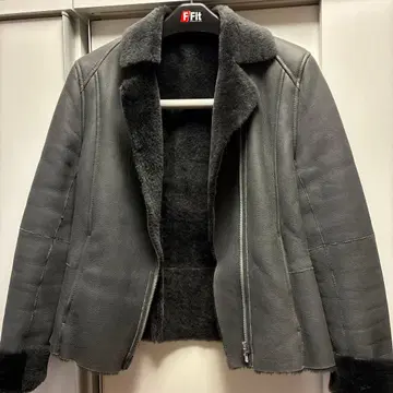 꼼사데모드 그레이 무스탕 자켓