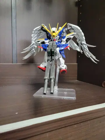 MGSD 윙건담 제로 EW 완성품