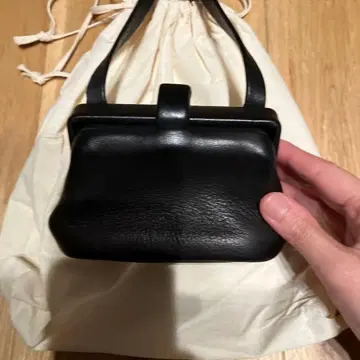 Aeta 블랙 숄더백 수납 봉투 포함