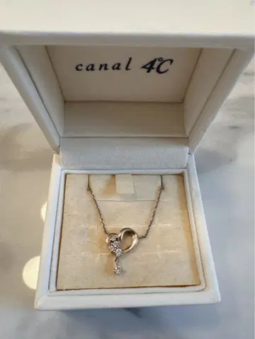 canal 4C 하트형 목걸이